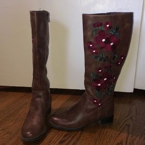 Mid season boots from Francesca size 9
